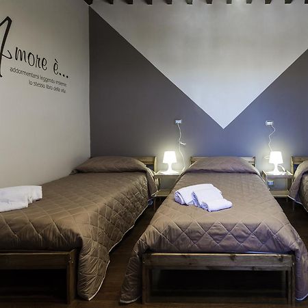 Flori'S Bed and Breakfast Viareggio Buitenkant foto