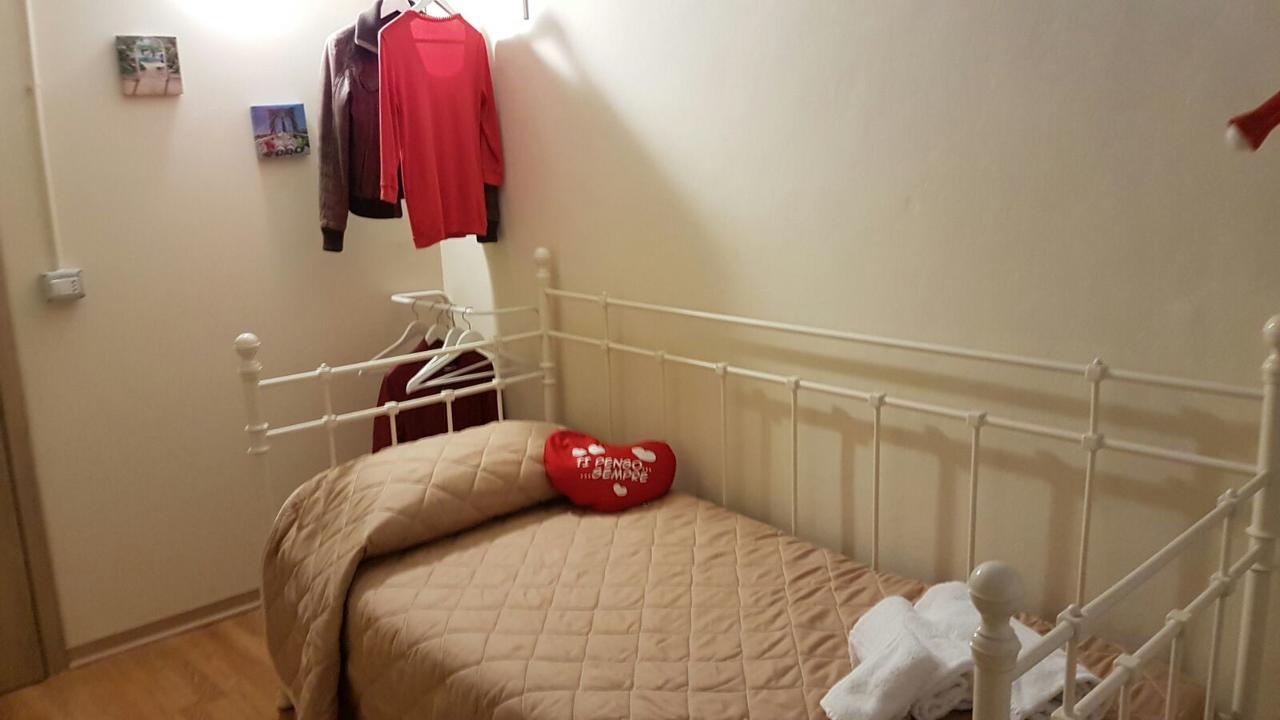 Flori'S Bed and Breakfast Viareggio Buitenkant foto