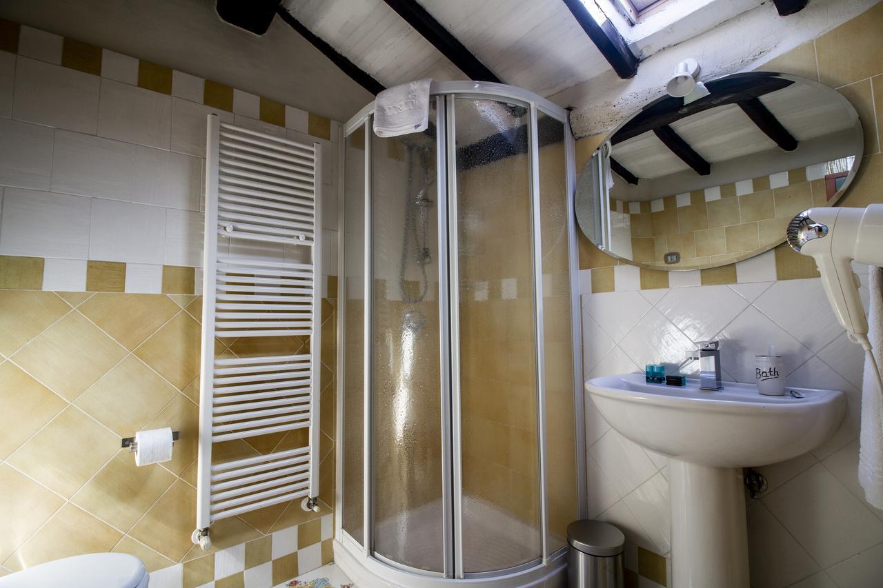 Flori'S Bed and Breakfast Viareggio Buitenkant foto