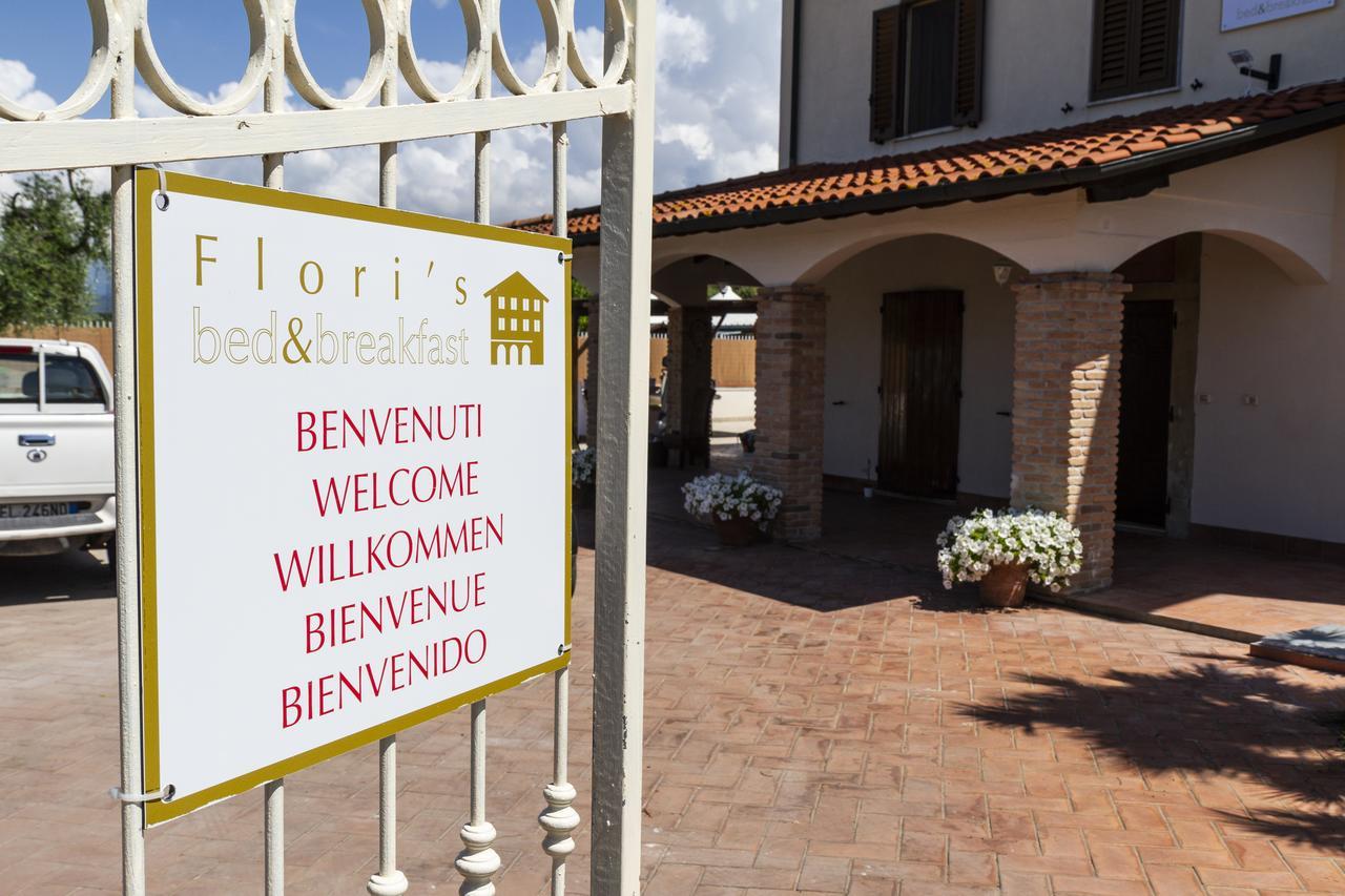 Flori'S Bed and Breakfast Viareggio Buitenkant foto