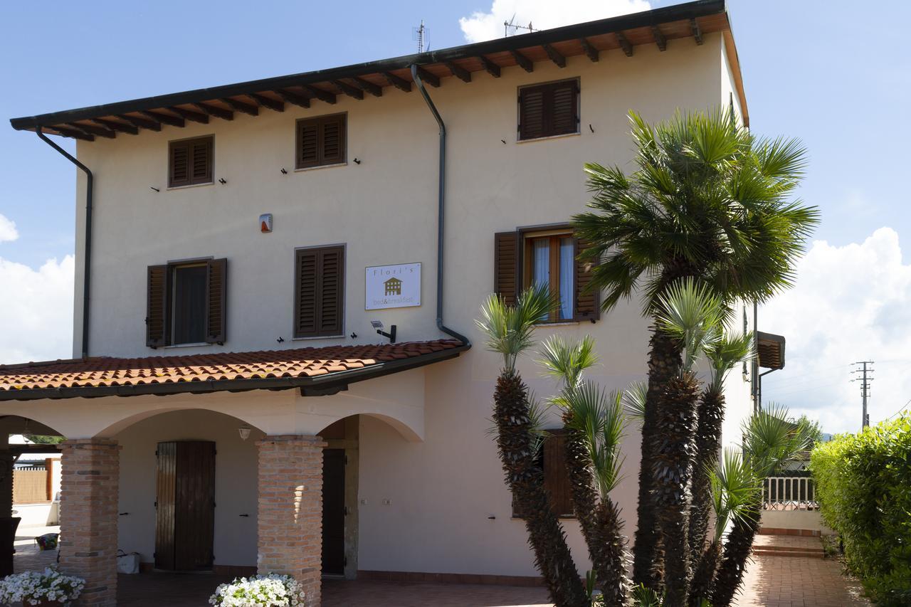 Flori'S Bed and Breakfast Viareggio Buitenkant foto