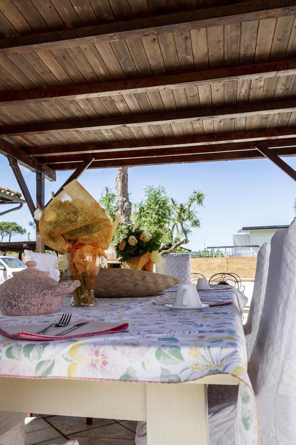 Flori'S Bed and Breakfast Viareggio Buitenkant foto