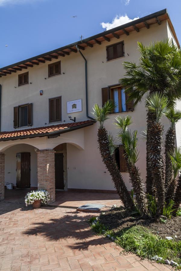 Flori'S Bed and Breakfast Viareggio Buitenkant foto