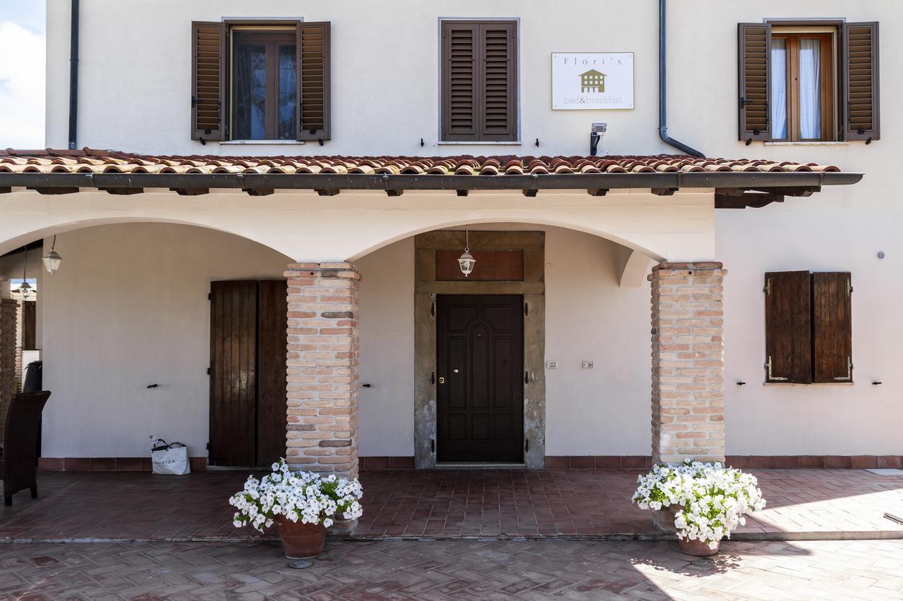 Flori'S Bed and Breakfast Viareggio Buitenkant foto